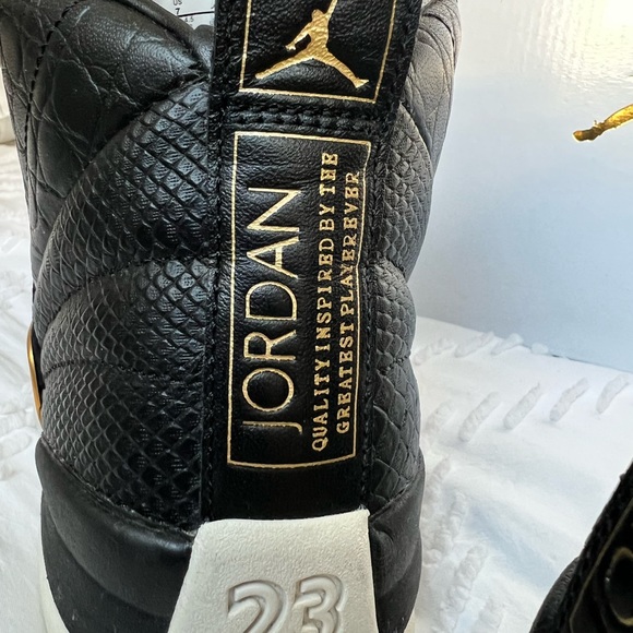 Women’s Air Jordon 12 Retro size 7 - Picture 16 of 16